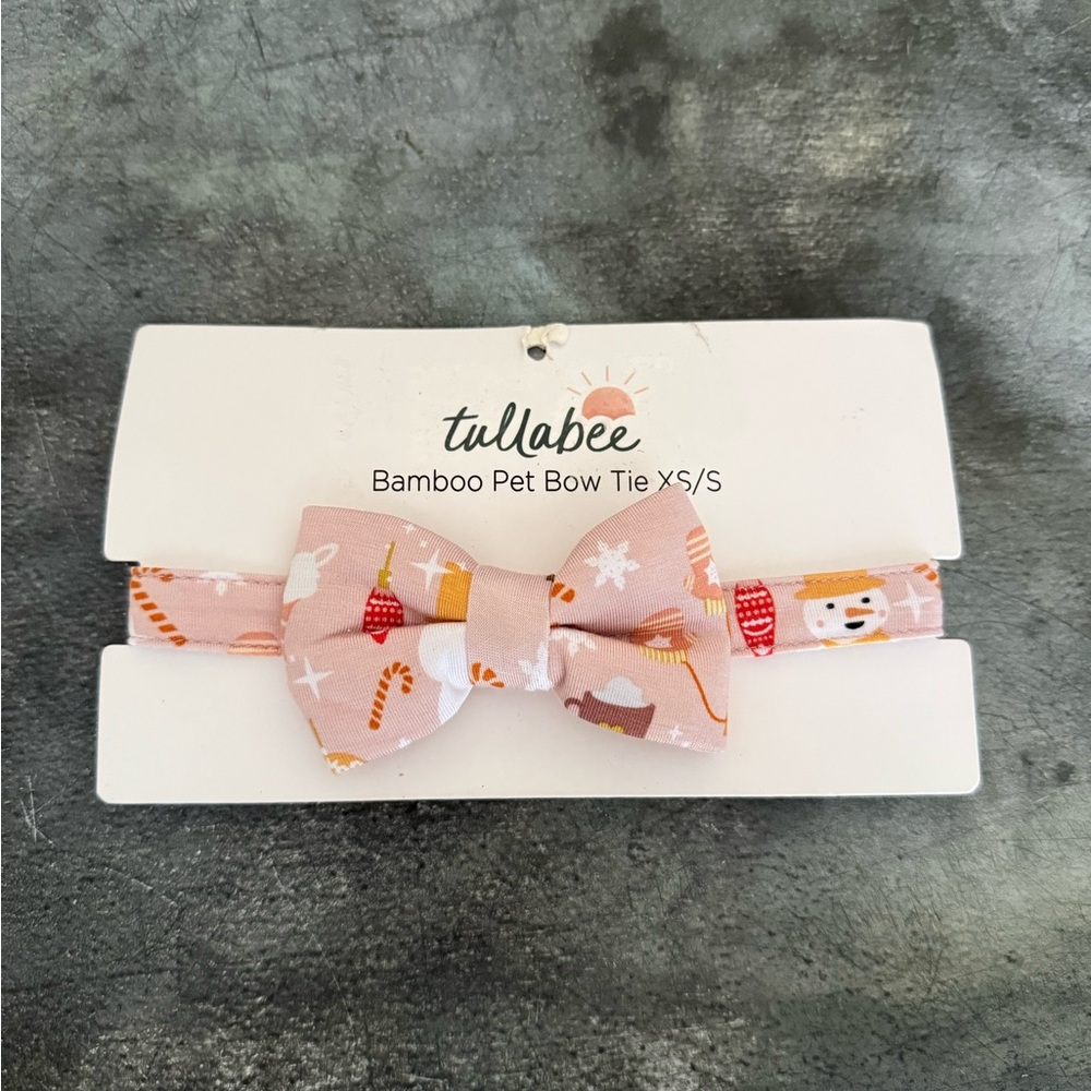 NWT, Tulllabee Bamboo Pet Bow Tie, Christmas Pattern, XS/S, D33